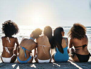 group of girls with confident body image